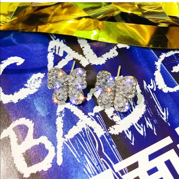 295 Silver earring 💯 Authentic - Picture 5 of 8